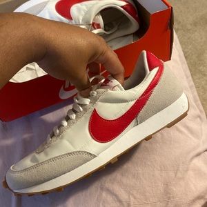 Nike day break sneakers worn once